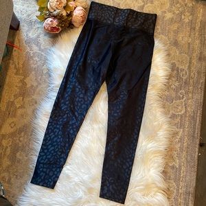 🖤 Carbon38 Black Leopard Takara Shine 7/8 Length High Rise